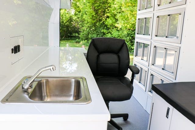 Fourgonnette de clinique médicale mobile